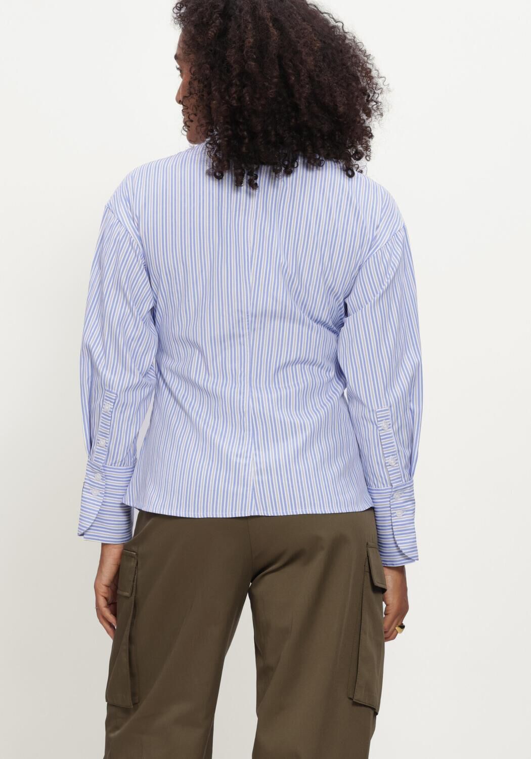 Blauwe HAUTE L'AMITI&Eacute; Blouses EMMA TIE STRIPE SHIRT - large