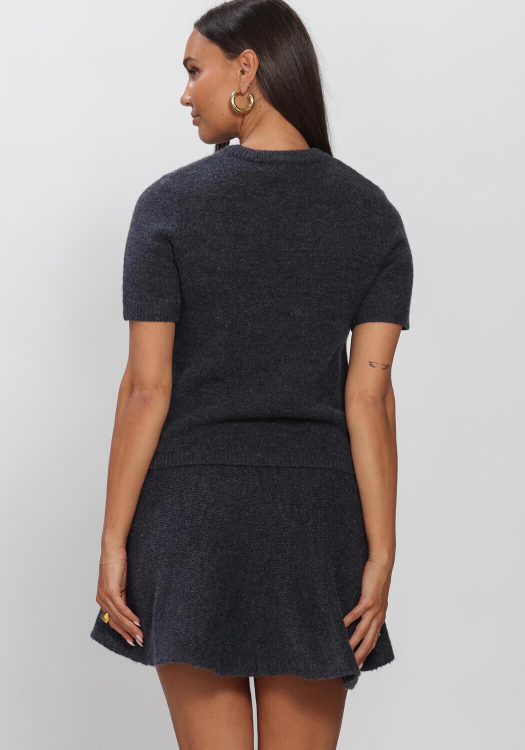 Donkergrijze EDITED Top ALENE KNIT SHIRT - large