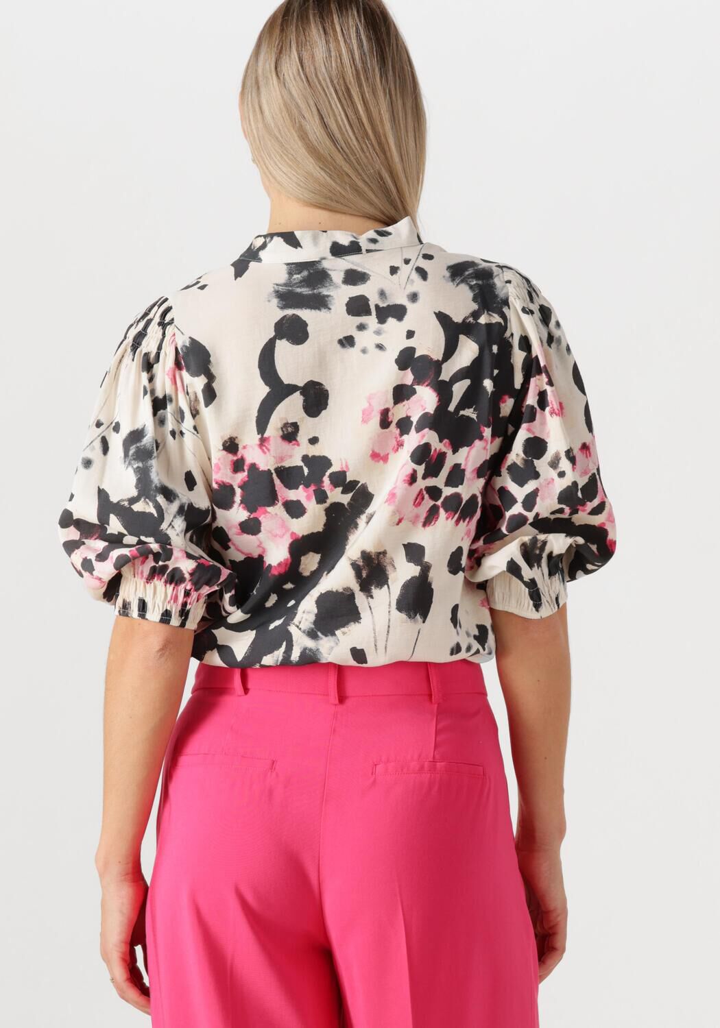 JANSEN AMSTERDAM Dames Blouses Manon Blouse Wam 199 3 4 Puffed Sleeve Multi