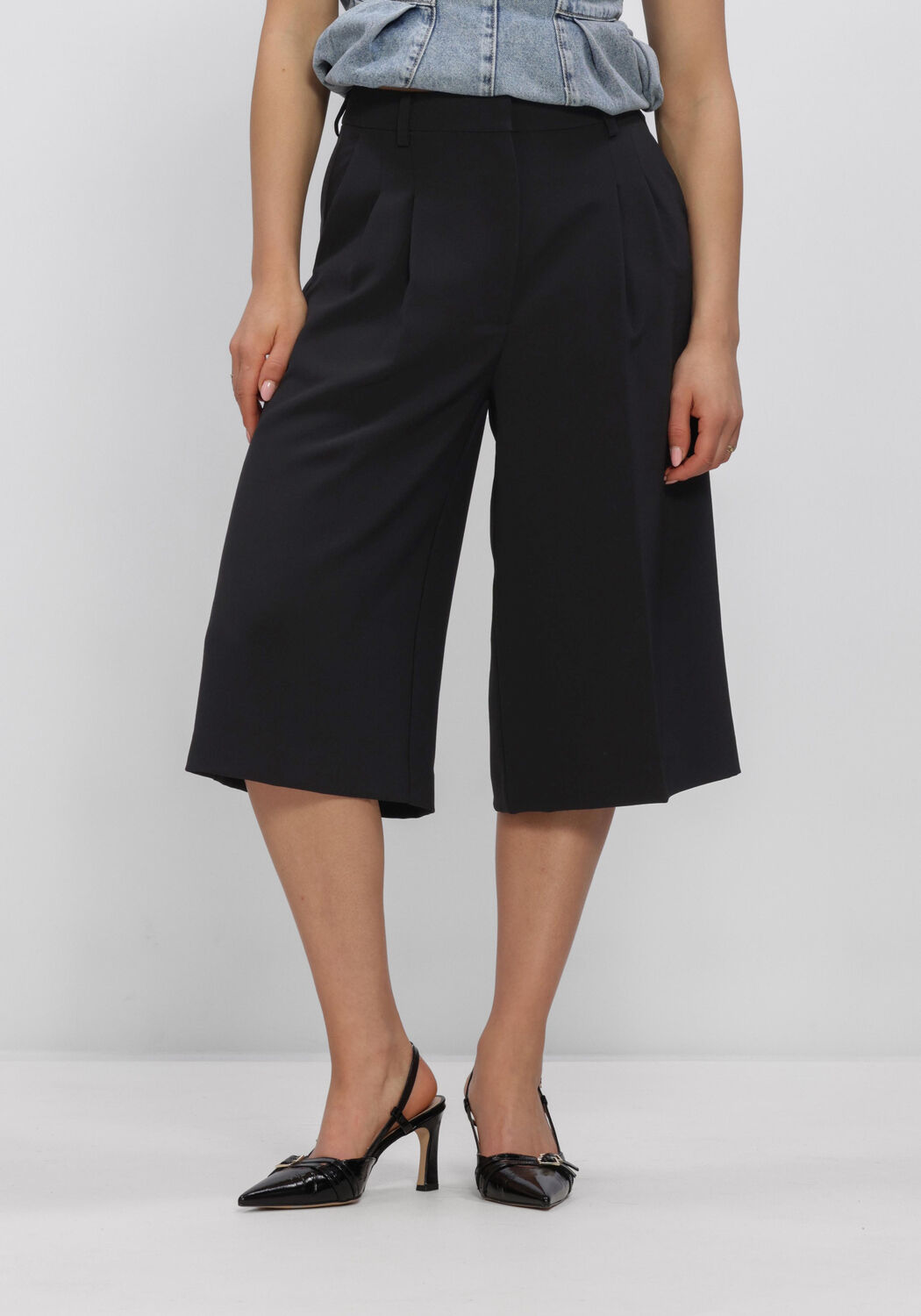 Zwarte SECOND FEMALE Broeken FLORE BERMUDA - large