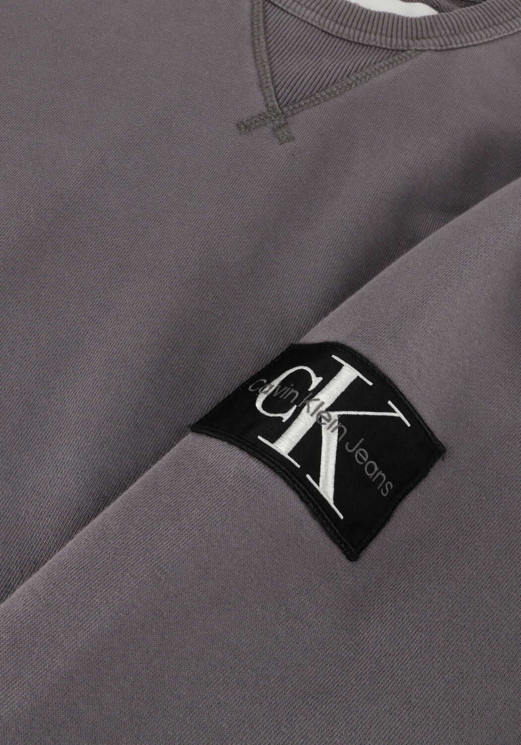 Donkergrijze CALVIN KLEIN Sweater WASHED BADGE CREW NECK - large