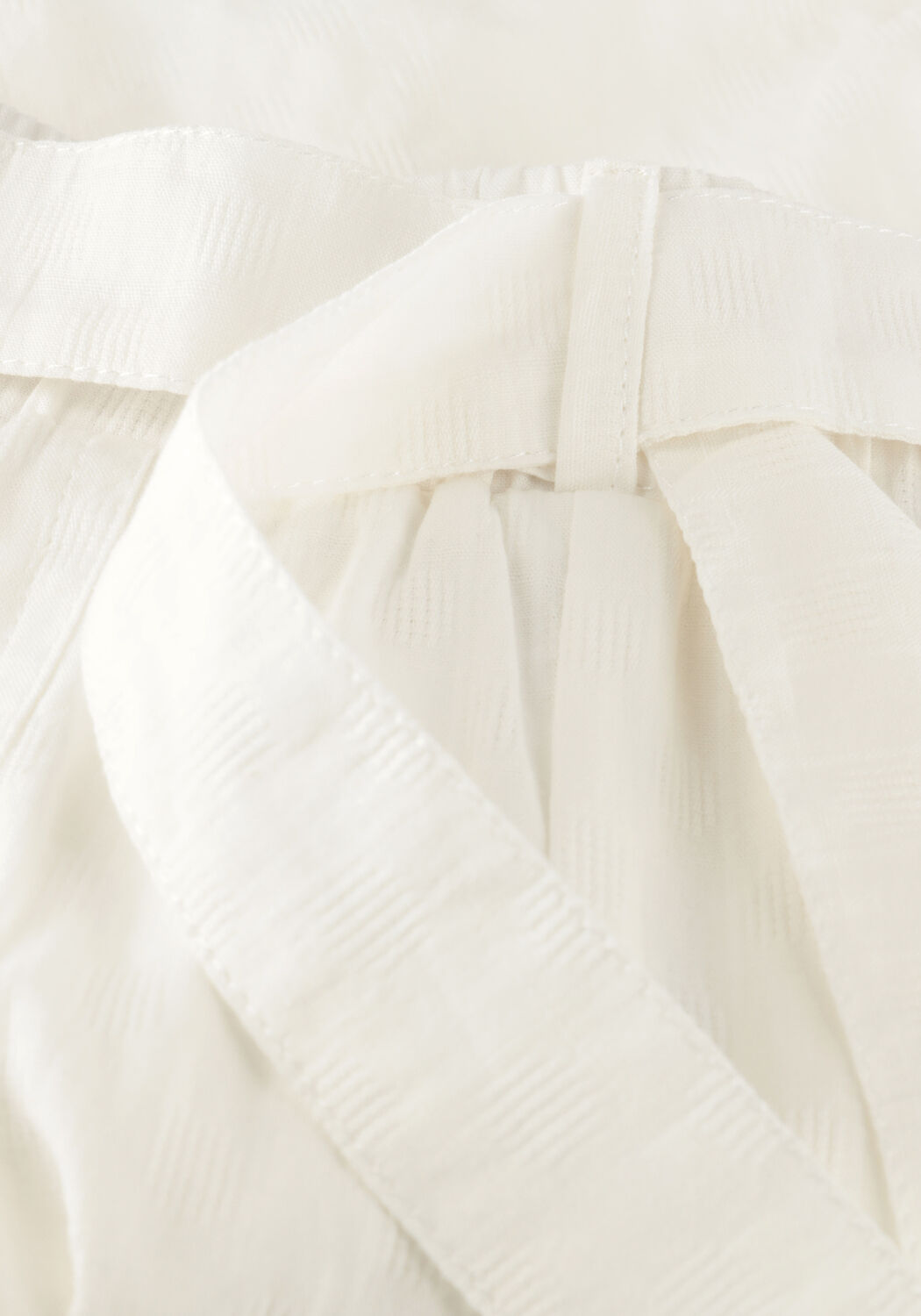 Witte LIKE FLO Broeken WOVEN SHORT WITH BELT - large