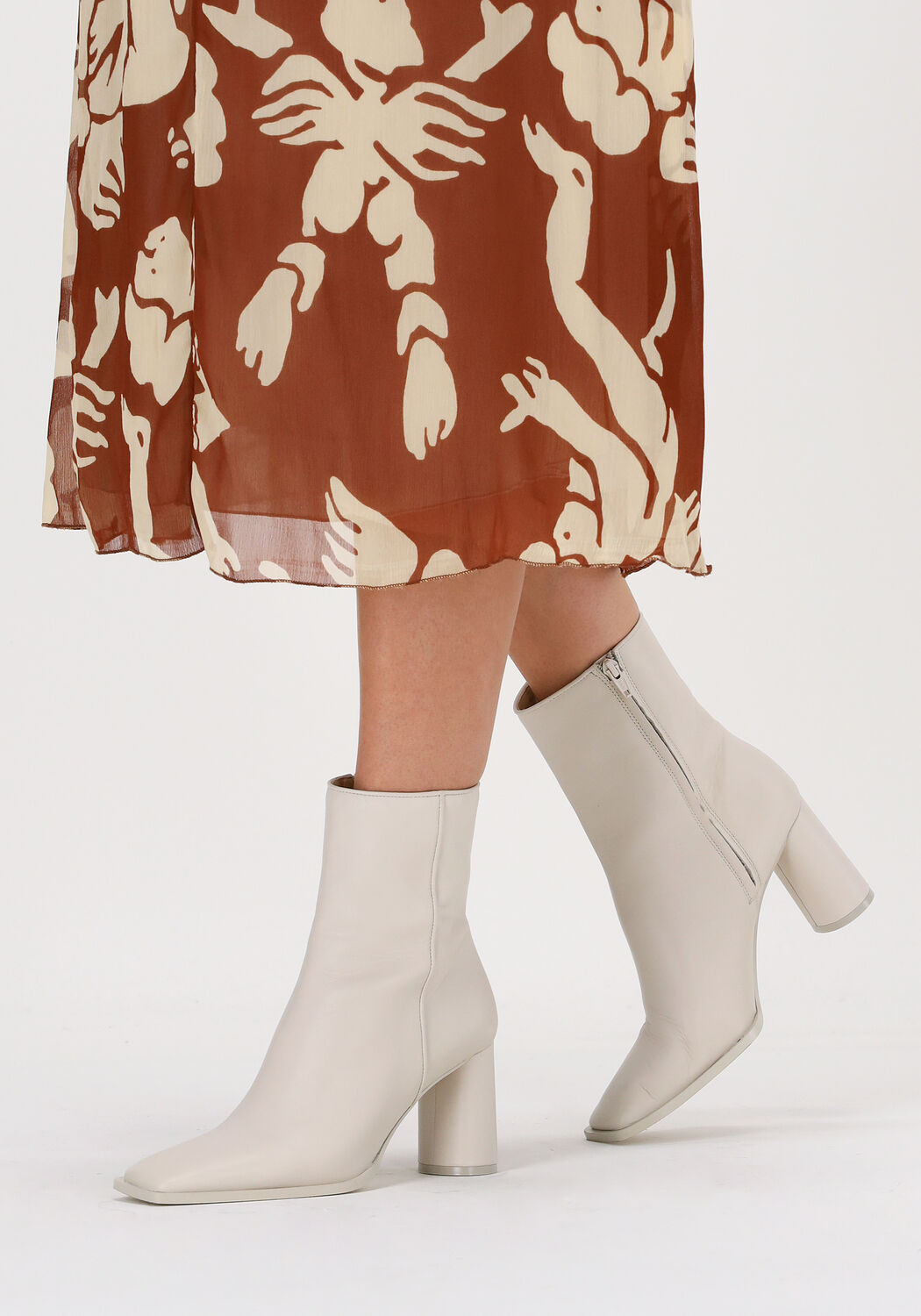 Witte NUBIKK Enkellaarsjes NORAH JAZZ - large