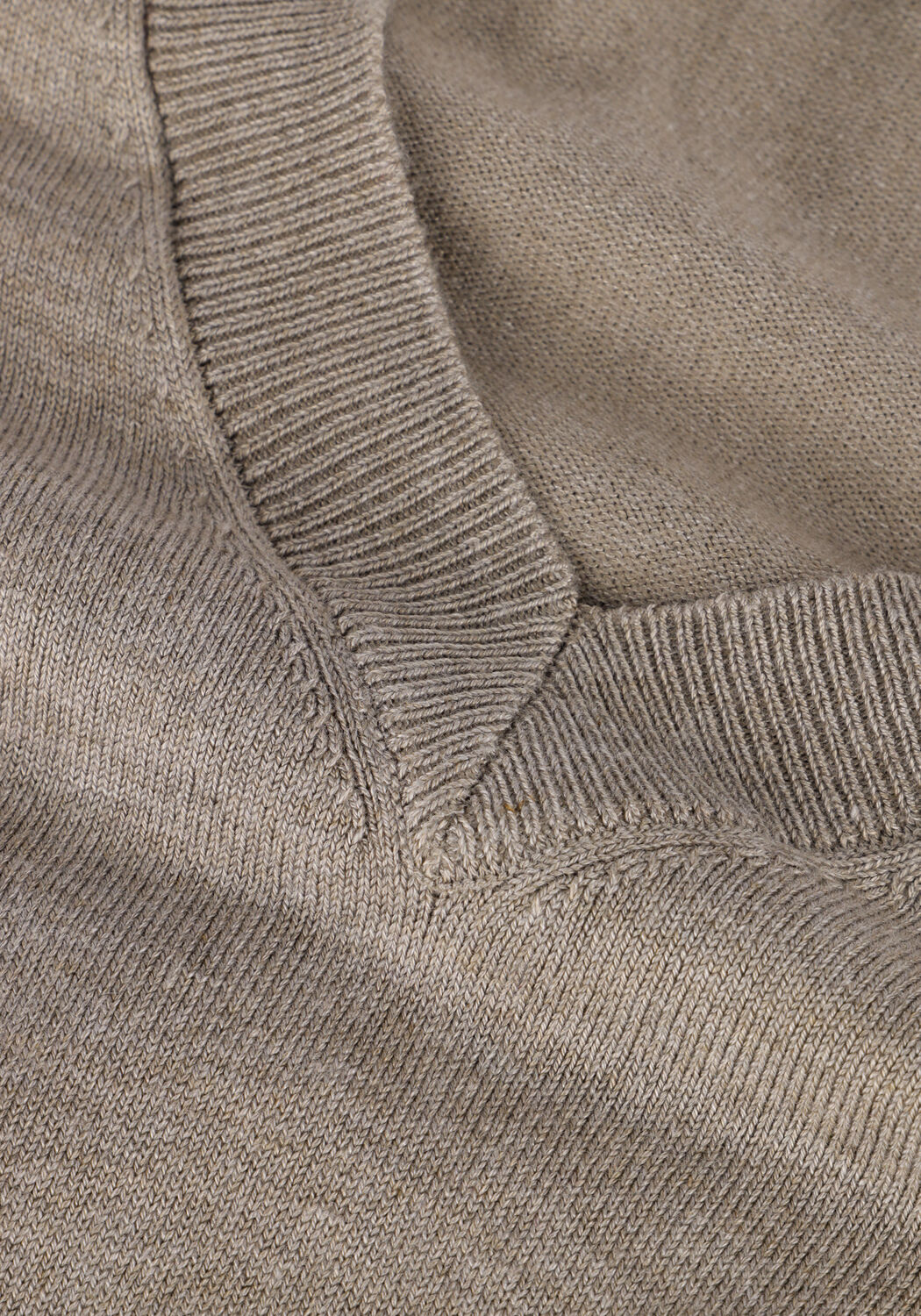 Khaki MINUS Top MILLA V-NECK KNIT TEE 1 - large