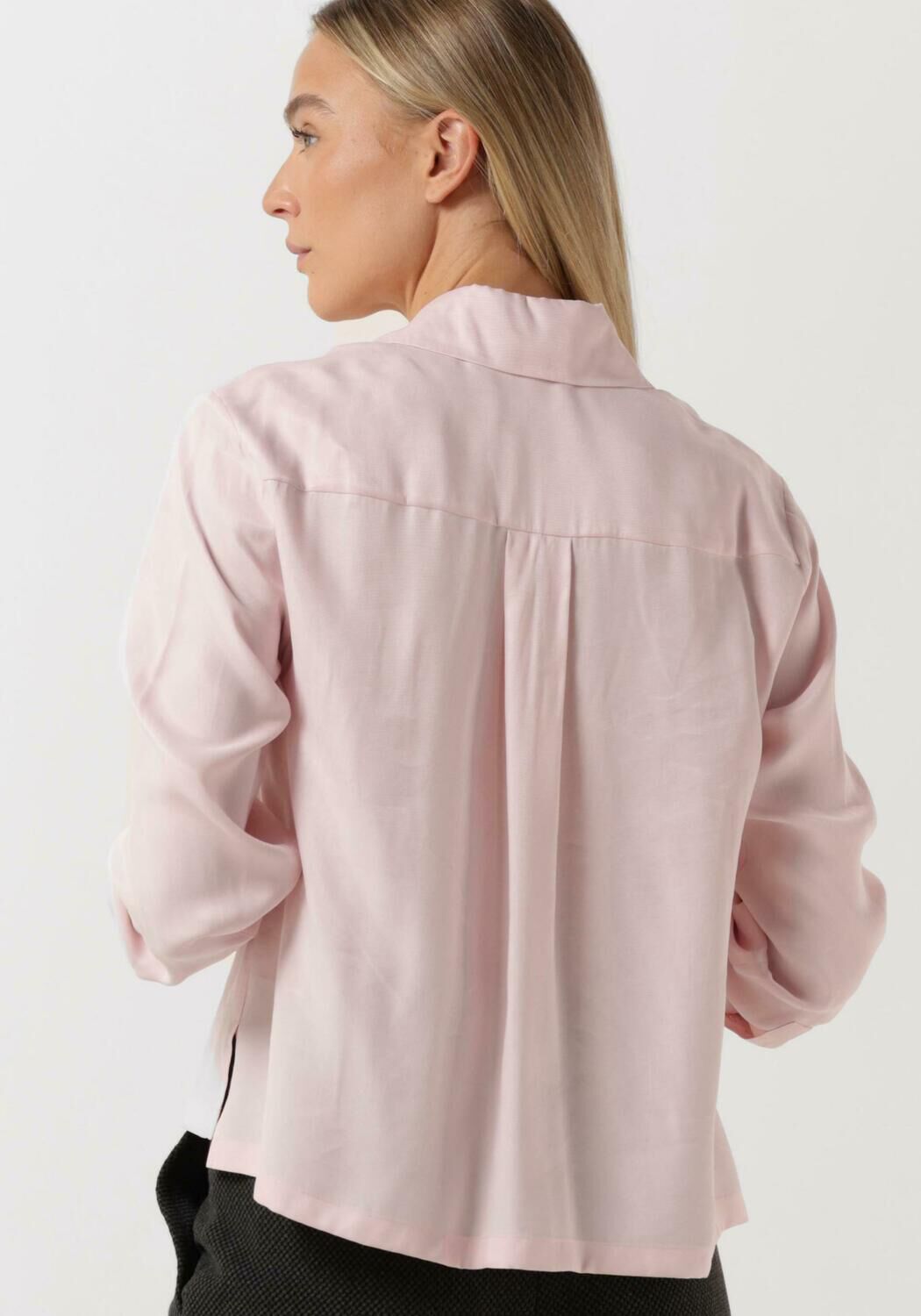 lichtroze vanilia blouse silky cropped shirt