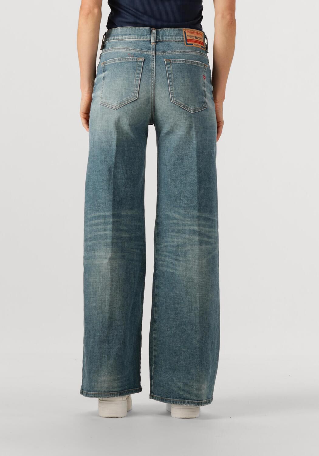 Lichtblauwe DIESEL Wide jeans 1978 D-AKEMI | Omoda