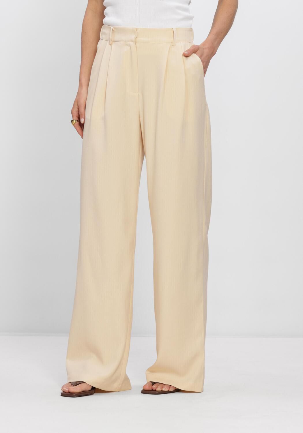 Witte STUDIO AMAYA Broeken JACKIE PANTS - large
