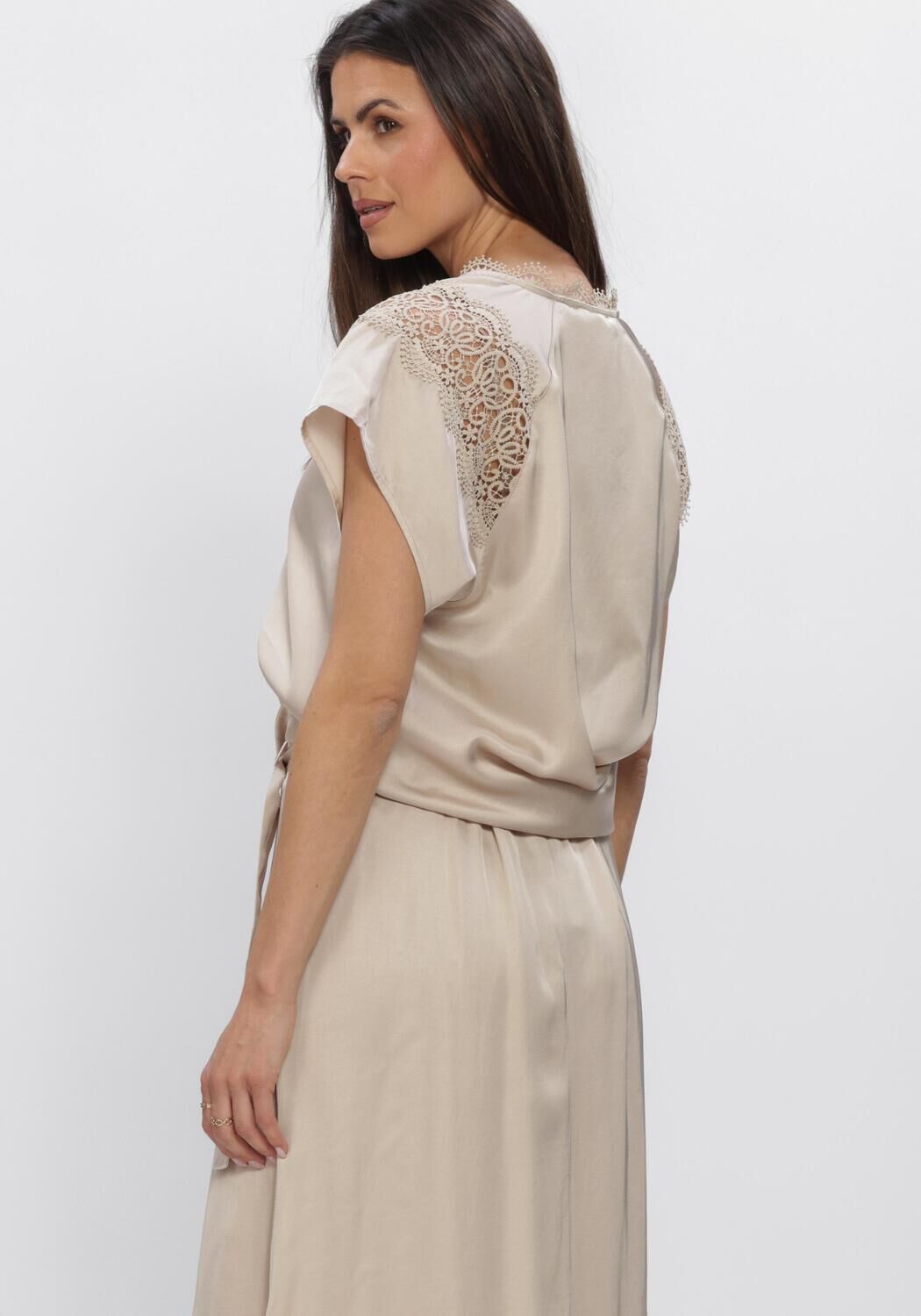 Beige BRUUNS BAZAAR Blouses WECKIABBSYNJE BLOUSE - large