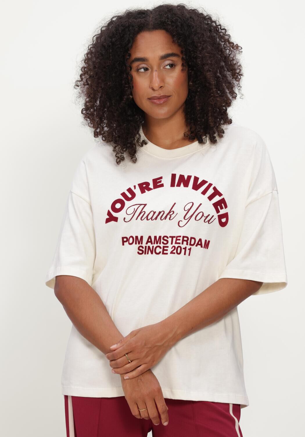 Creme POM AMSTERDAM T-shirt TESS YOU'RE INVITED - large