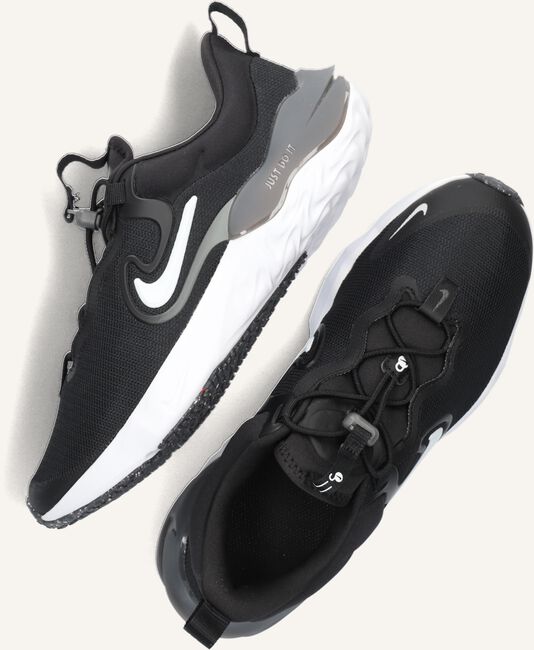 Zwarte NIKE Lage sneakers NIKE RUN FLOW (GS) Zwarte NIKE Lage sneakers NIKE RUN FLOW (GS) - large