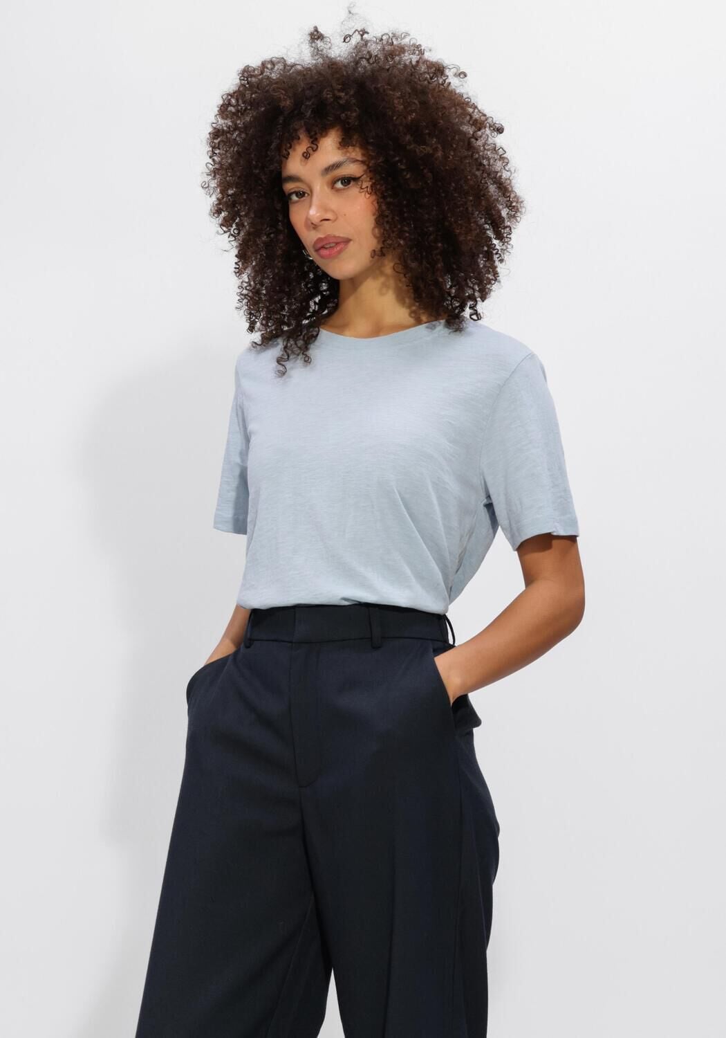 MINUS Dames Tops & T-shirts Msleti T-shirt Lichtblauw