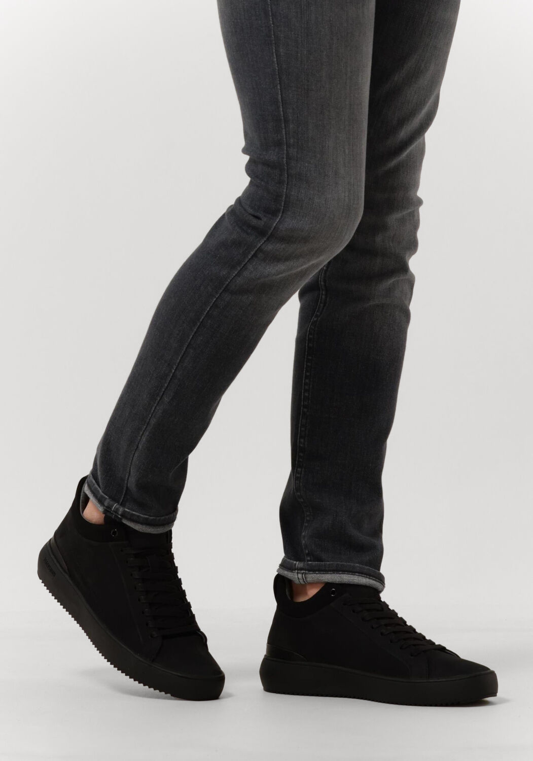 Schoenen Sale Heren Schoenen Omoda Zwarte Blackstone Lage Sneakers