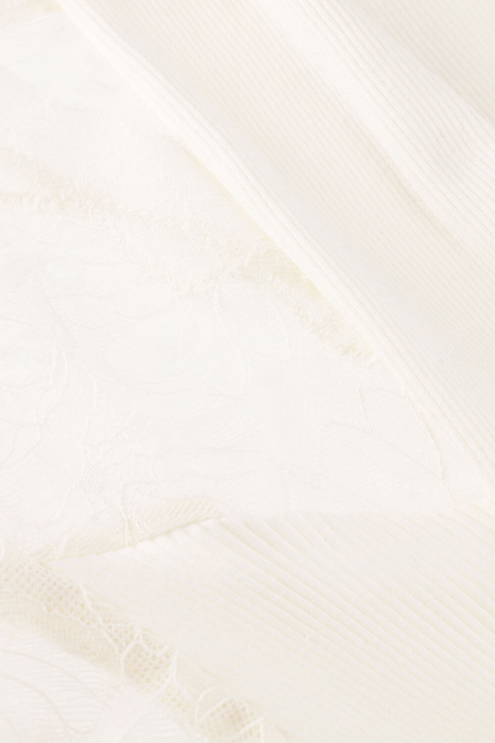 Ecru ROSEMUNDE T-shirt BEATHA FULL LACE V-NECK T-SHIRT - large