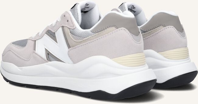 Grijze NEW BALANCE Lage sneakers M5740 Grijze NEW BALANCE Lage sneakers M5740 - large