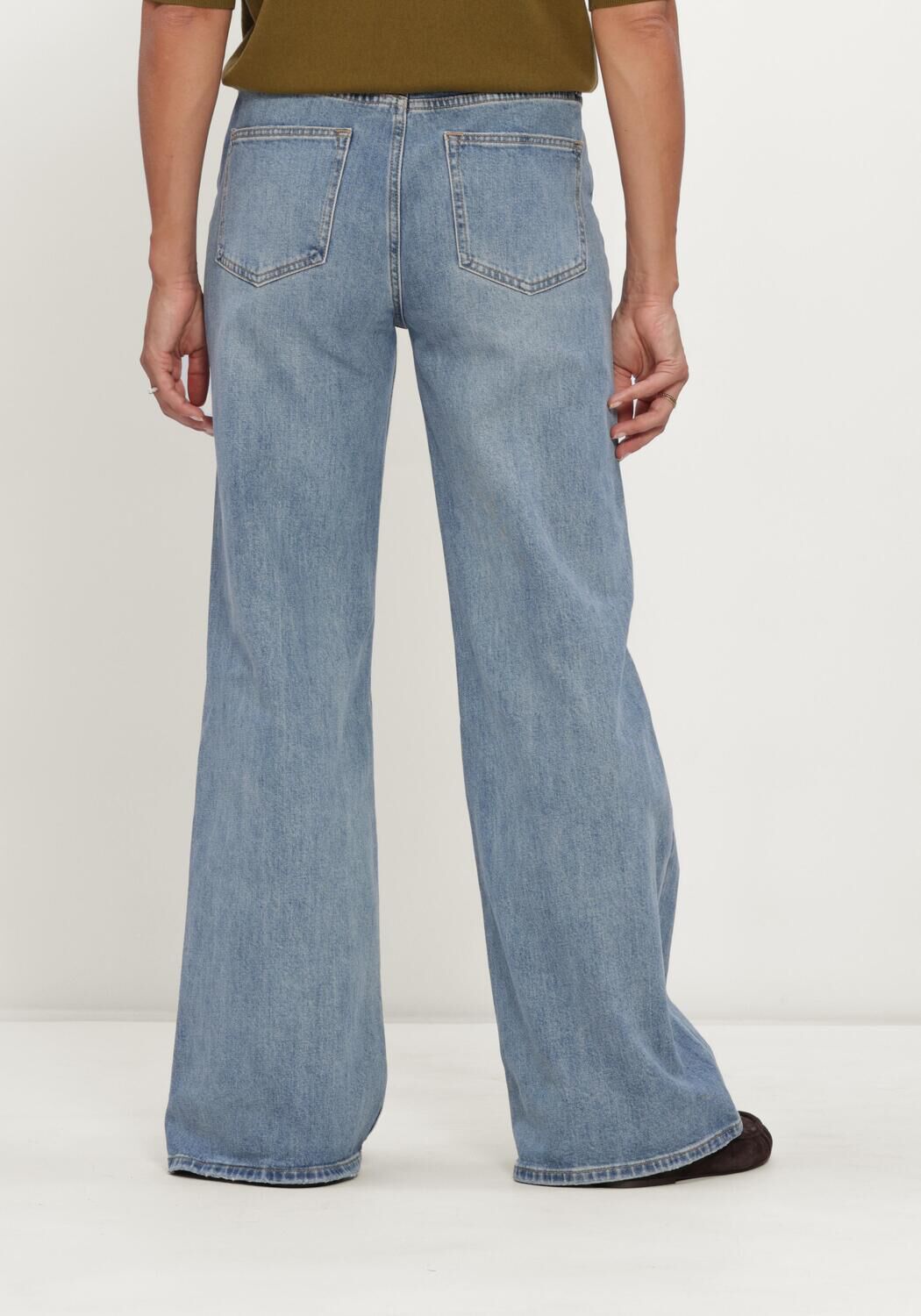 Lichtblauwe CIRCLE OF TRUST Flared jeans MARLOW DNM - large