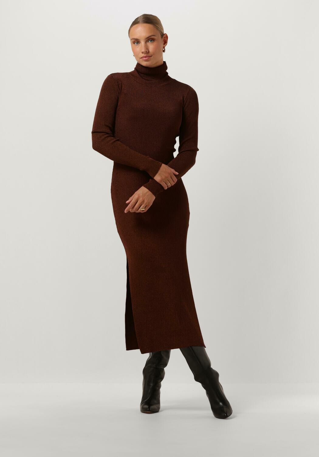 Jurken Sale Tot 70 korting in de outlet Omoda
