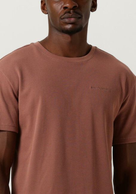Cognac ANERKJENDT T-shirt AKKIKKI S/S WAFFLE TEE - large