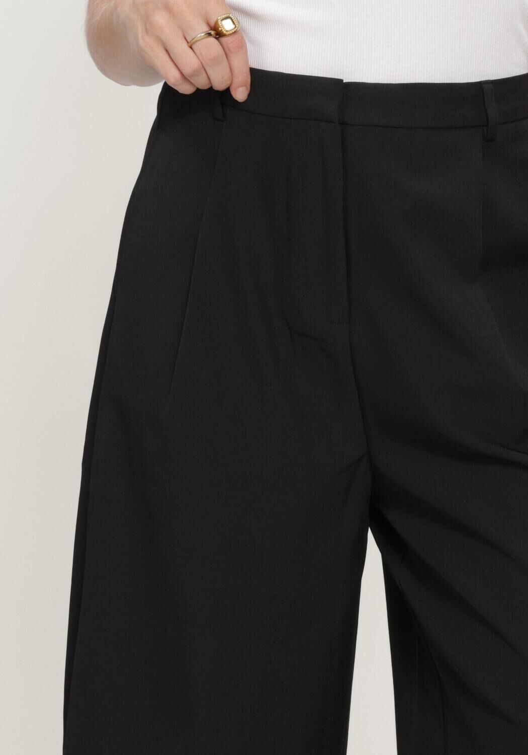 NEO NOIR Dames Broeken Rima Solid Shorts Zwart