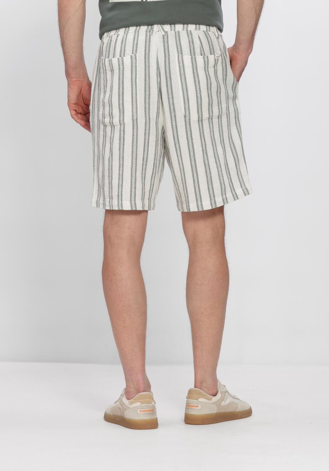 Ecru ANERKJENDT Korte broek AKJAN STRUC STRIPE2 SHORT - large