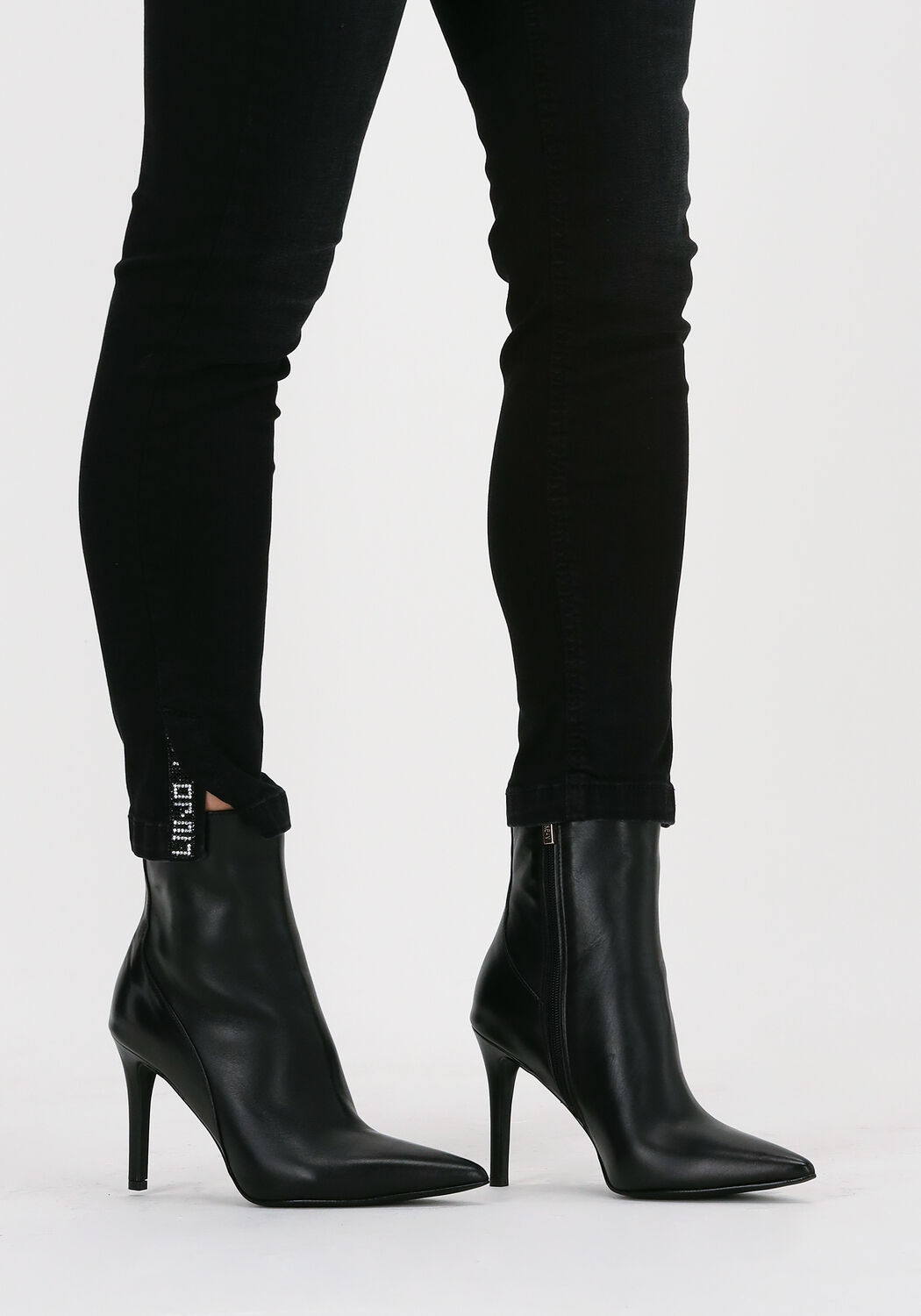 Zwarte NOTRE-V Enkellaarsjes 17535 - large