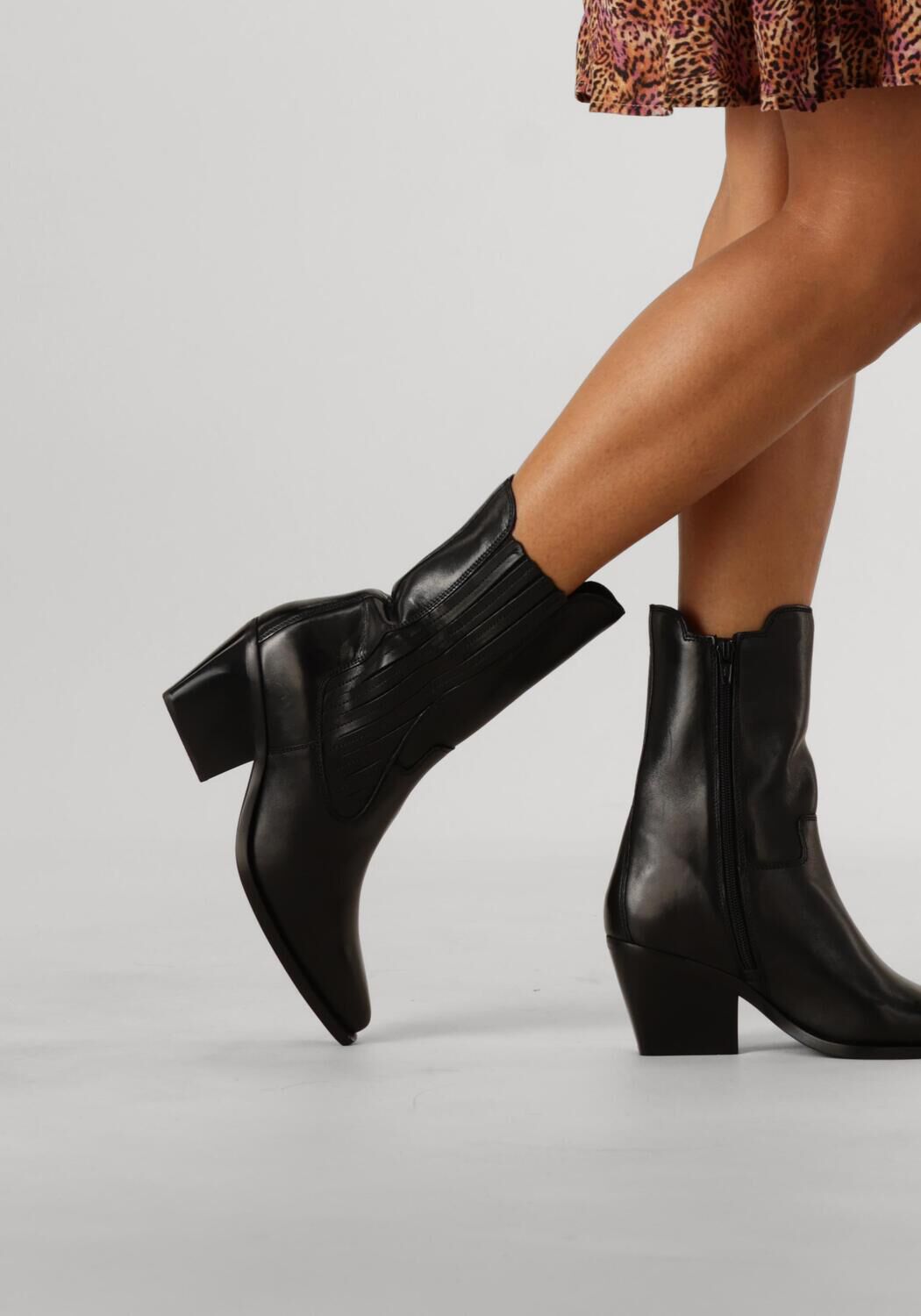 Zwarte BLASZ Enkellaarsjes NEXT-LOW-KOLE - large