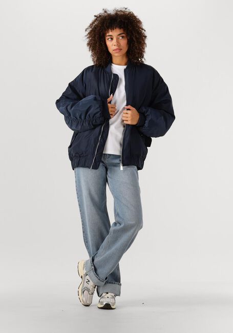 OMODA ATELIER OM-MARRIT X NINA - large