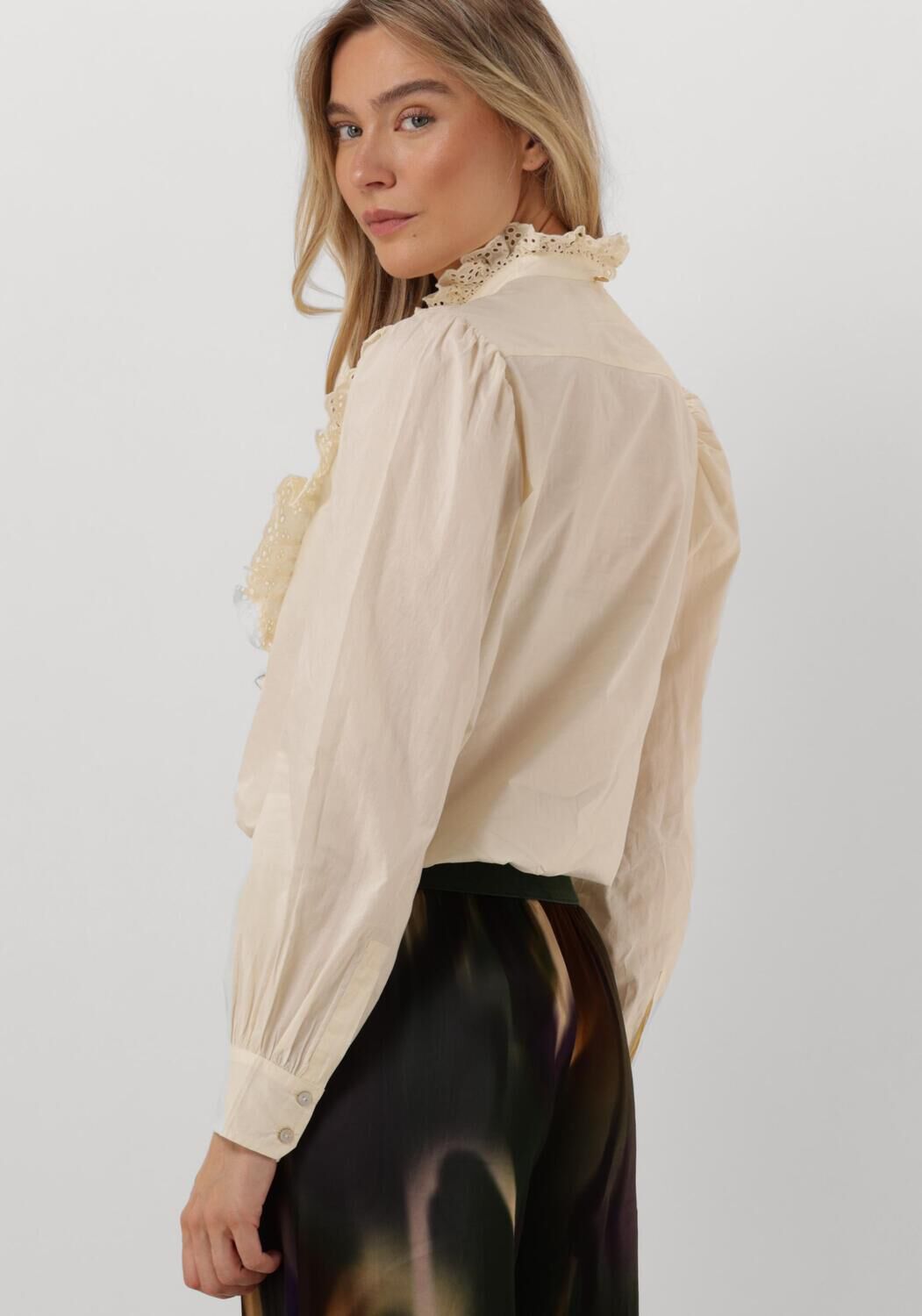 ANTIK BATIK Dames Blouses Charlotte Blouse Ecru