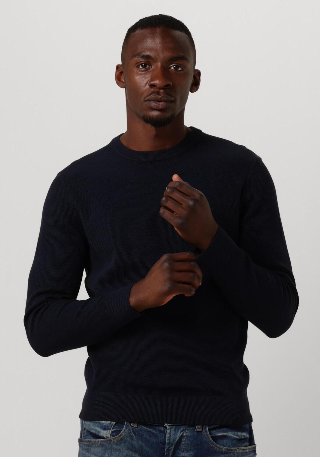 Profuomo truien on sale