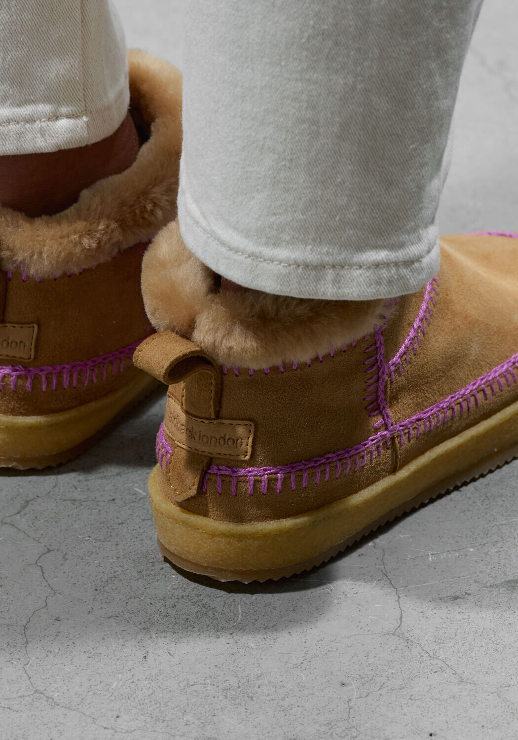 Cognac LAIDBACKLONDON Vachtlaarzen NYUKI LOW CROCHET - large