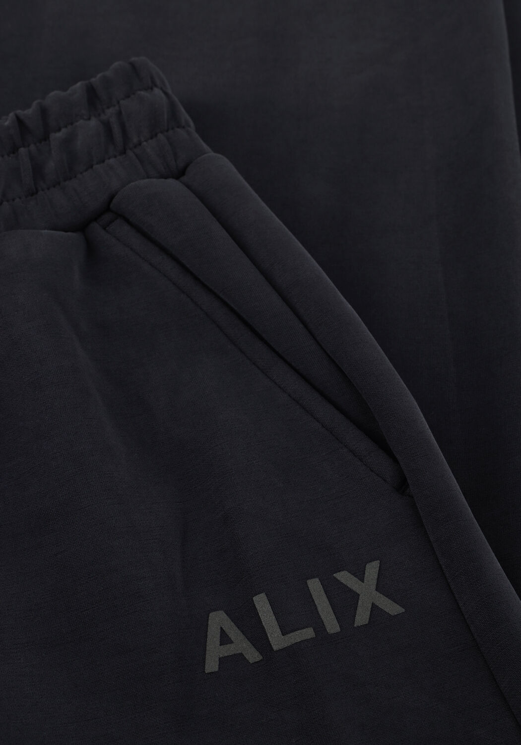 Zwarte ALIX THE LABEL Wijde broek LADIES KNITTED FLOWY WIDE LEG PANTS - large