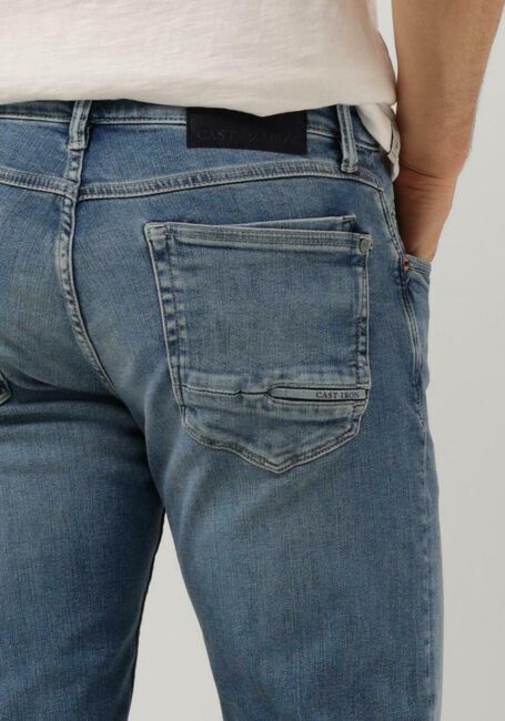 Lichtblauwe CAST IRON Slim fit jeans SHIFTBACK REGULAR TAPERED MEDIUM INDIGO WASH - large