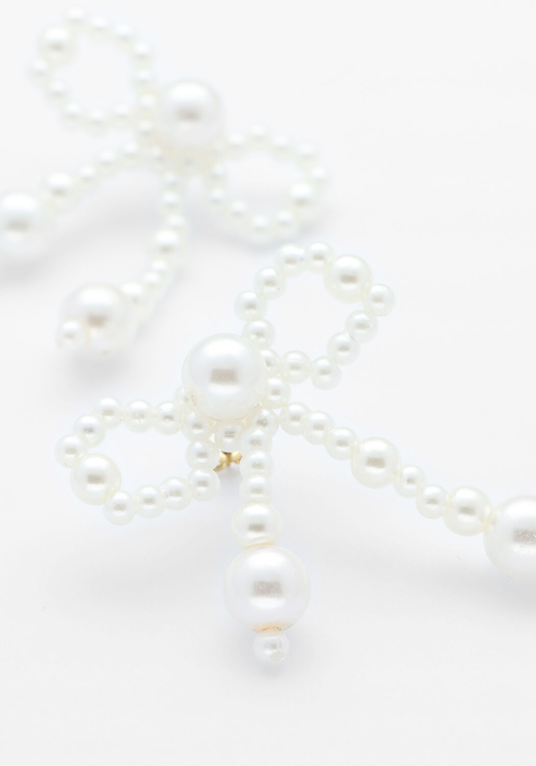 Witte NOTRE-V Oorbellen EARRINGS BOW PEARLS - large