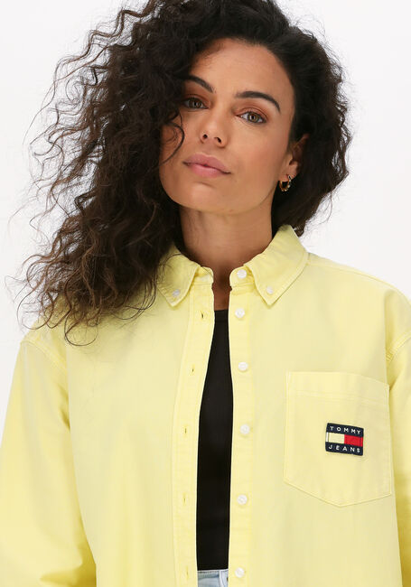 Gele TOMMY JEANS Blouses TJW BADGE BOYFRIEND SHIRT - large