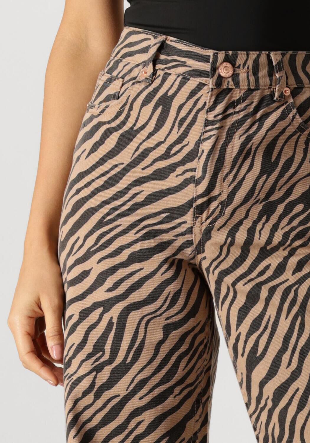 Y.A.S. Dames Broeken Yaszira Hmw Jeans Zwart