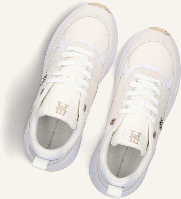 Witte TOMMY HILFIGER Lage sneakers TH CHUNKY FEMININE Witte TOMMY HILFIGER Lage sneakers TH CHUNKY FEMININE - large