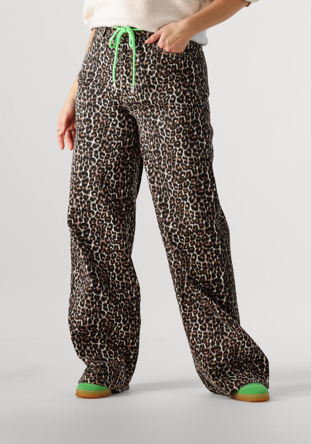 CIRCLE OF TRUST Dames Jeans Monica Wide Leg Bruin