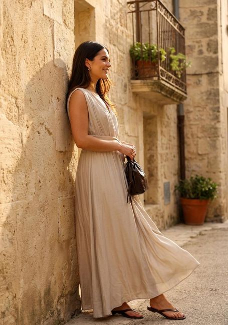 Beige NEMA Jurken N242 - large