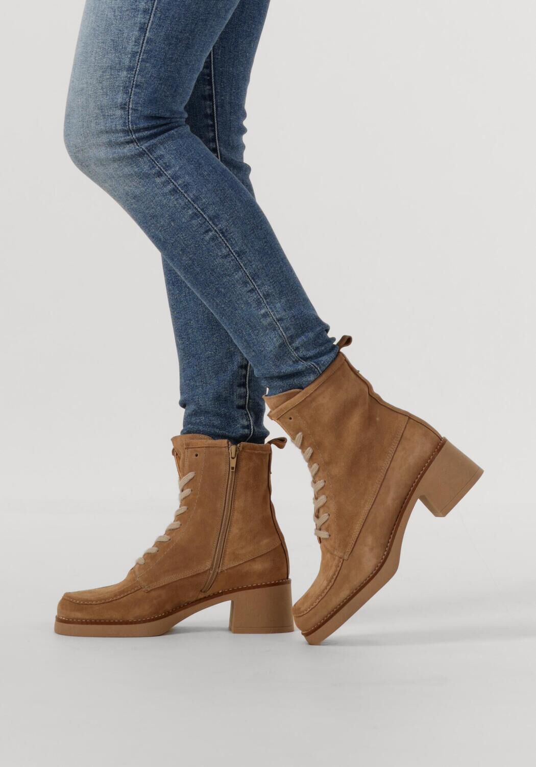 Beige CTWLK Veterboots OLINDA - large