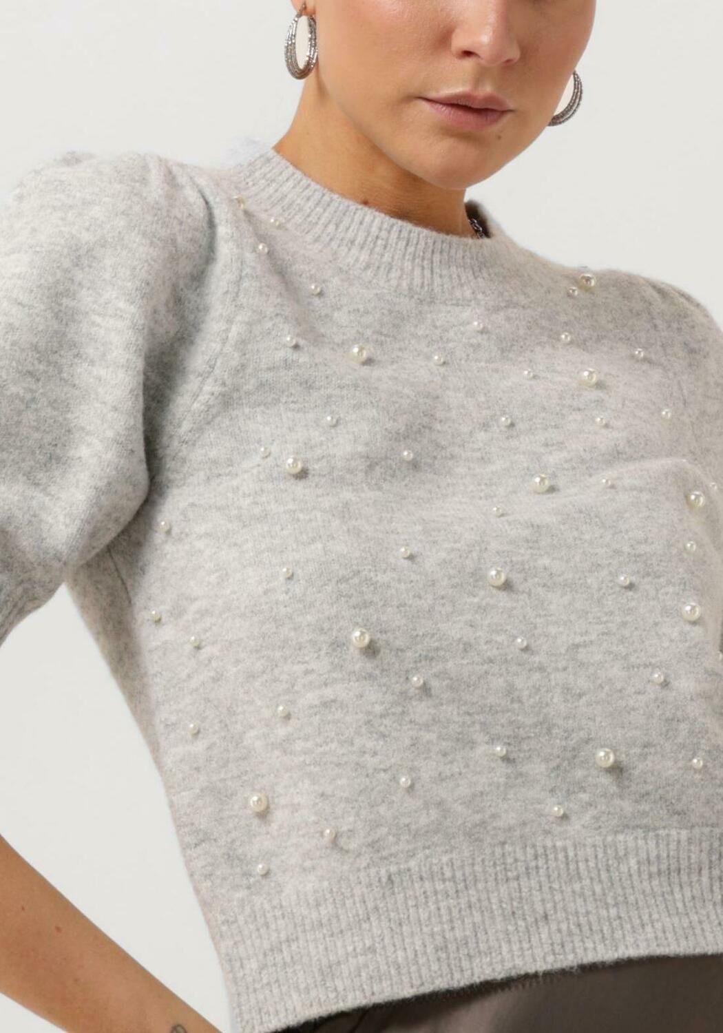 NEO NOIR Dames Tops & T-shirts Maia Pearl Knit Tee Lichtgrijs