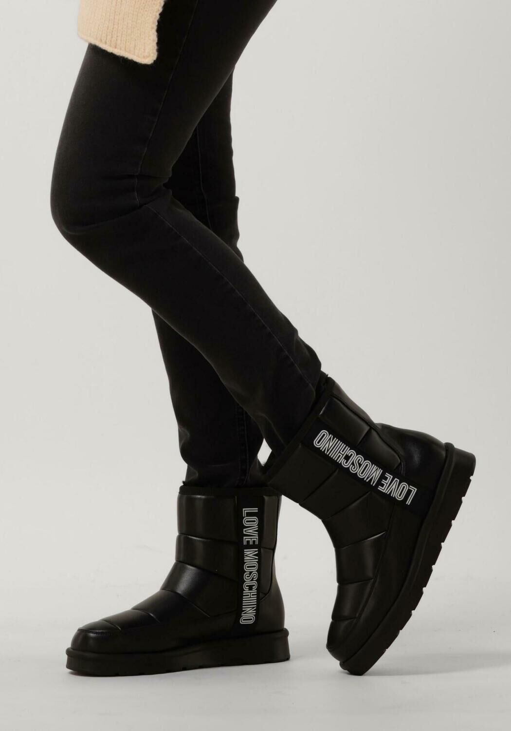 Moschino hotsell laarzen dames