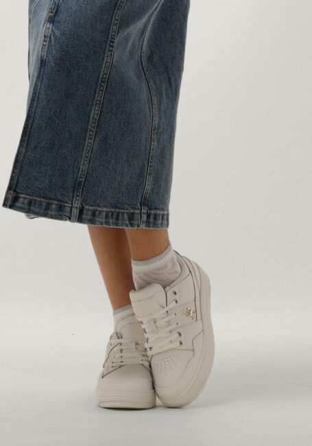 Witte TOMMY HILFIGER Lage sneakers BASKET SNEAKER LOW Witte TOMMY HILFIGER Lage sneakers BASKET SNEAKER LOW - large