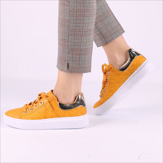 Gele GUESS Lage sneakers BUCKY Gele GUESS Lage sneakers BUCKY - large