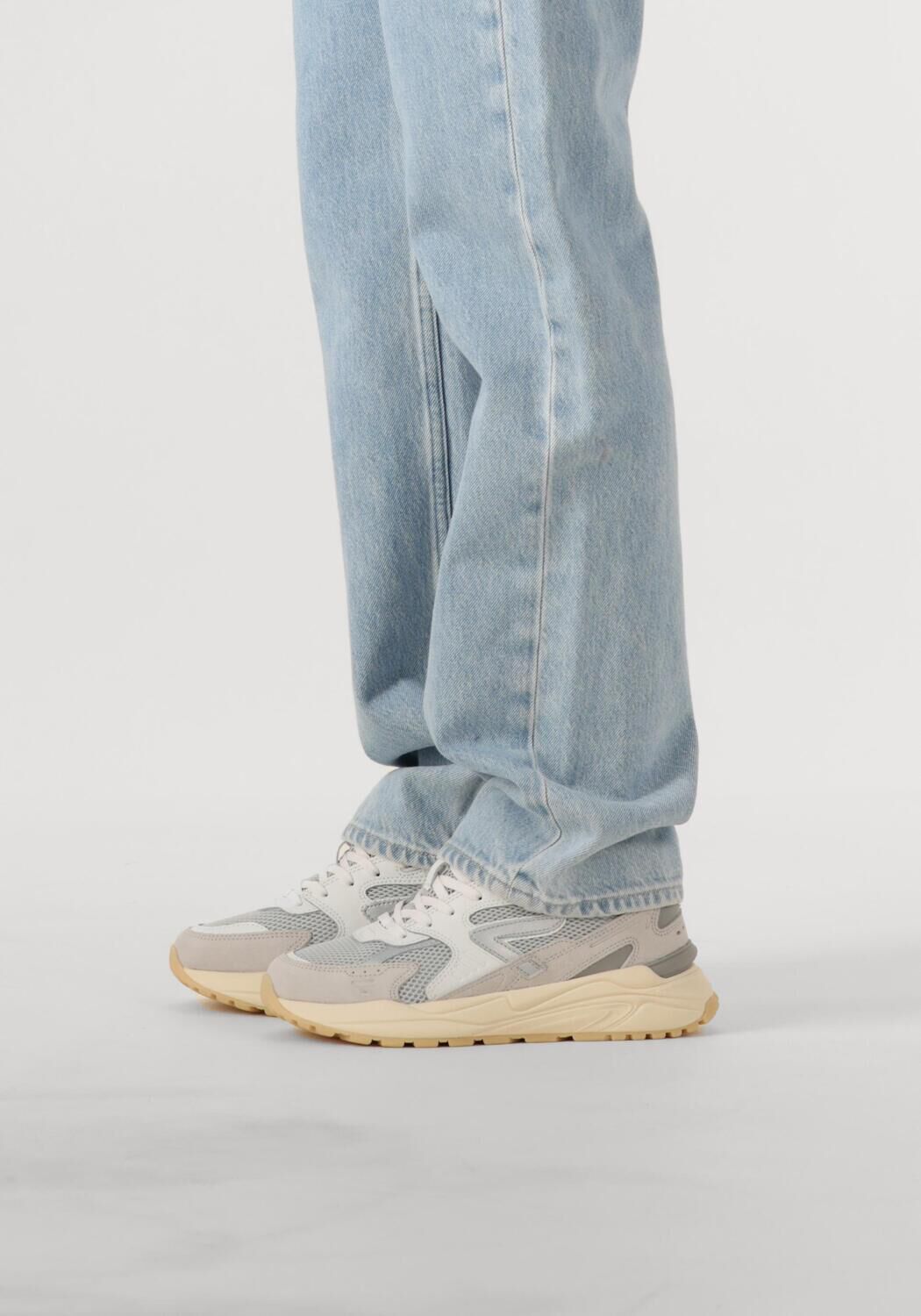 Grijze HUB Lage sneakers GRID-W - large