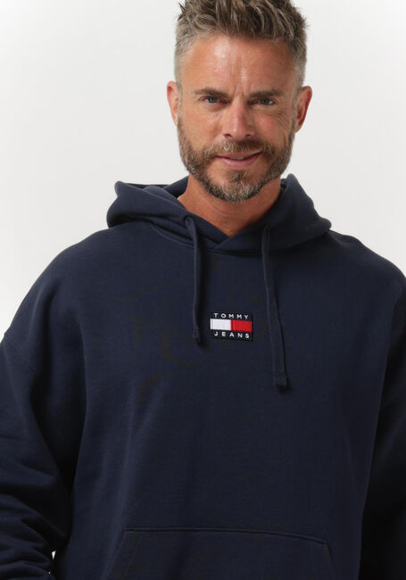 Donkerblauwe TOMMY JEANS Sweater TJM TOMMY BADGE HOODIE - large