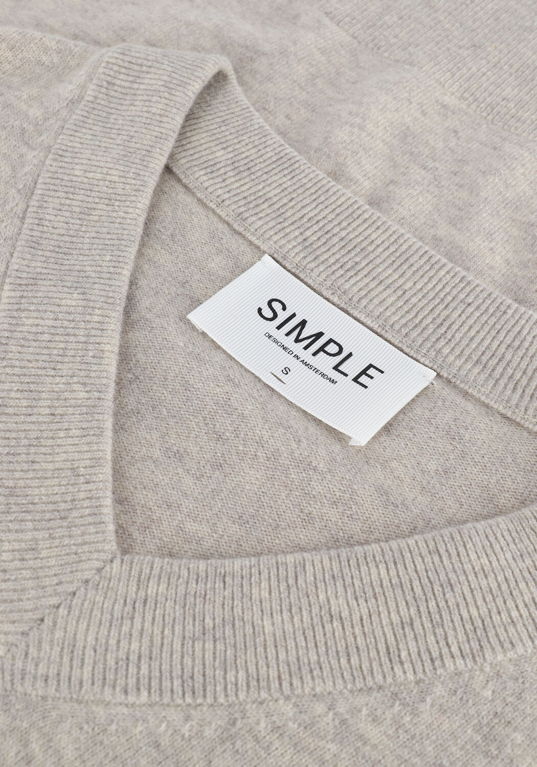 Lichtgrijze SIMPLE Trui JANTIEN - large