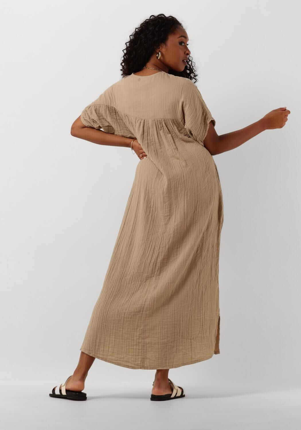 beige circle of trust maxi jurk dymphie dress