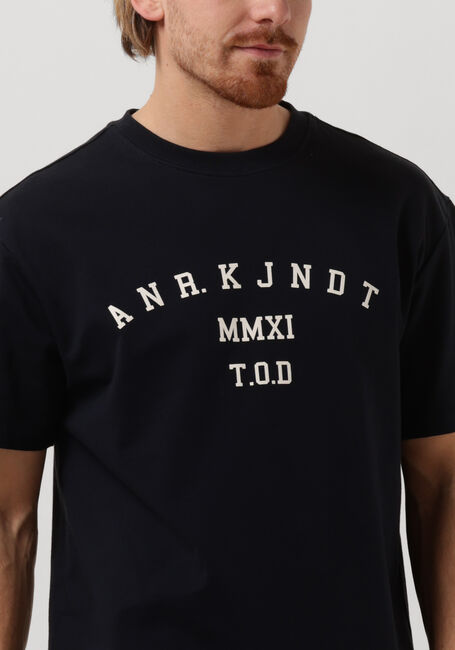 Donkerblauwe ANERKJENDT T-shirt AKKIKKI S/S BOX LOGO TEE - large