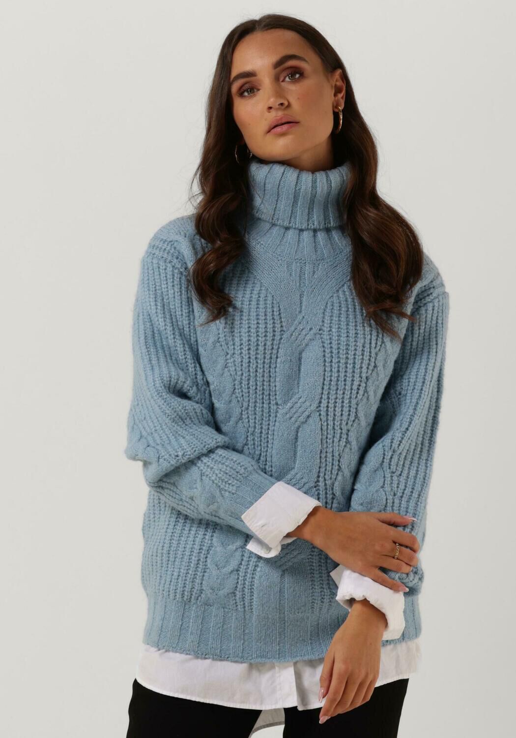 lichtblauwe silvian heach coltrui sweater cezar