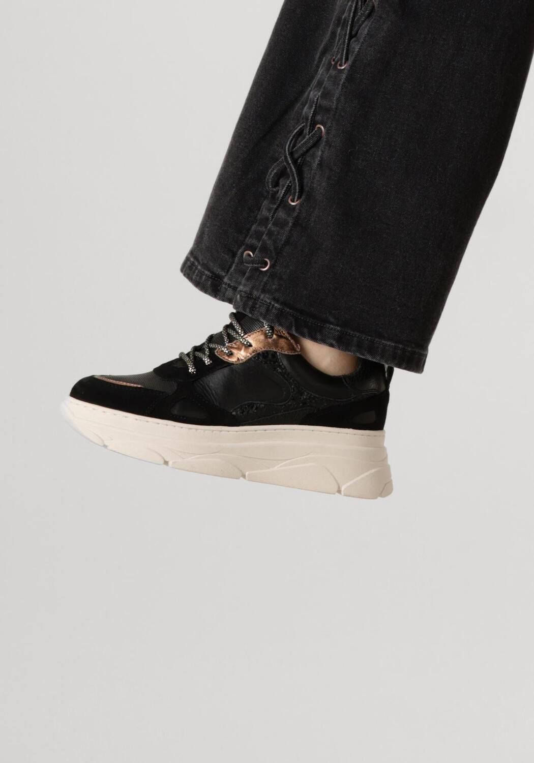 Zwarte OMODA Lage sneakers JANA - large