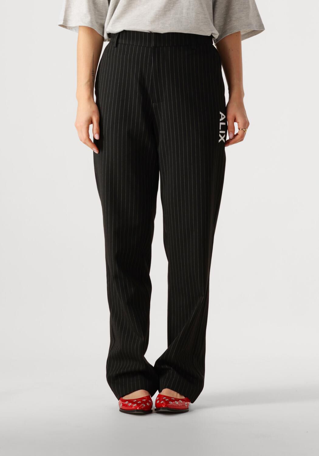 ALIX THE LABEL Dames Broeken Ladies Woven Relaxed Mixed Suit Pants Zwart
